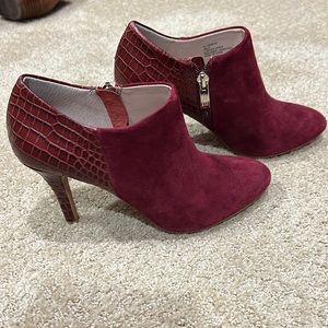Vince Camuto Red Suede Booties Size 5